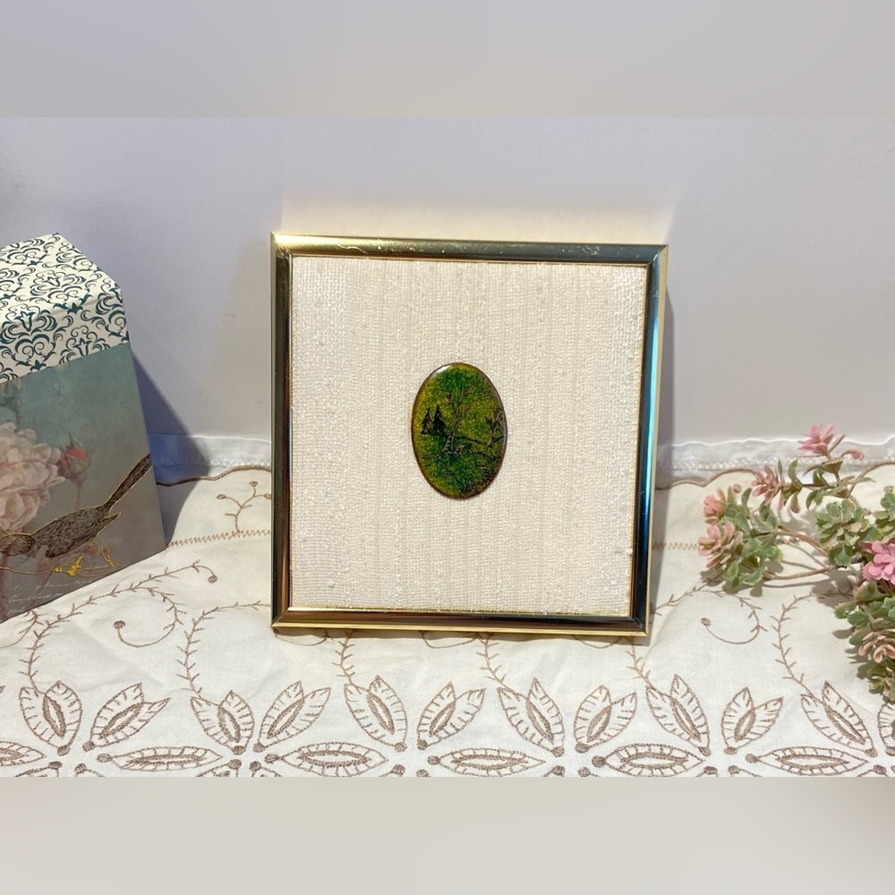 3/75 Vintage wall mounted‎ Oval painting art framed on a Fabric background frame